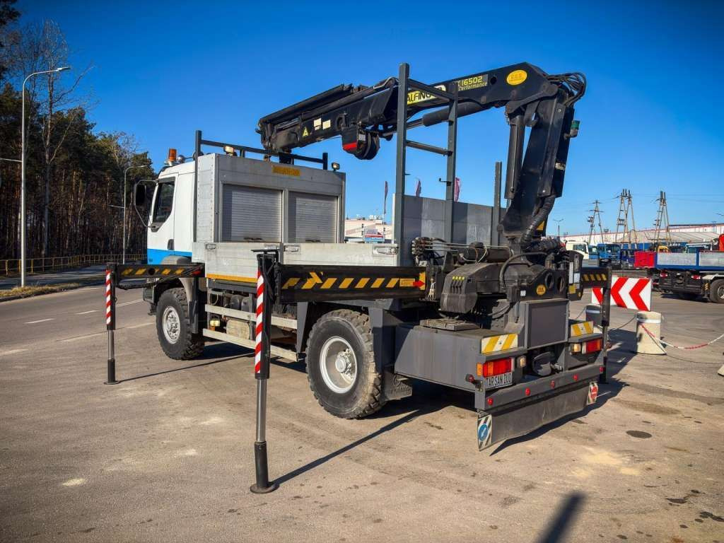Renault KERAX 270 4x4 PALFINGER PK 16502 CRANE WINCH - Darus autó, Platós teherautó: 4 kép. Renault KERAX 270 4x4 PALFINGER PK 16502 CRANE WINCH - Darus autó, Platós teherautó: 4 kép.