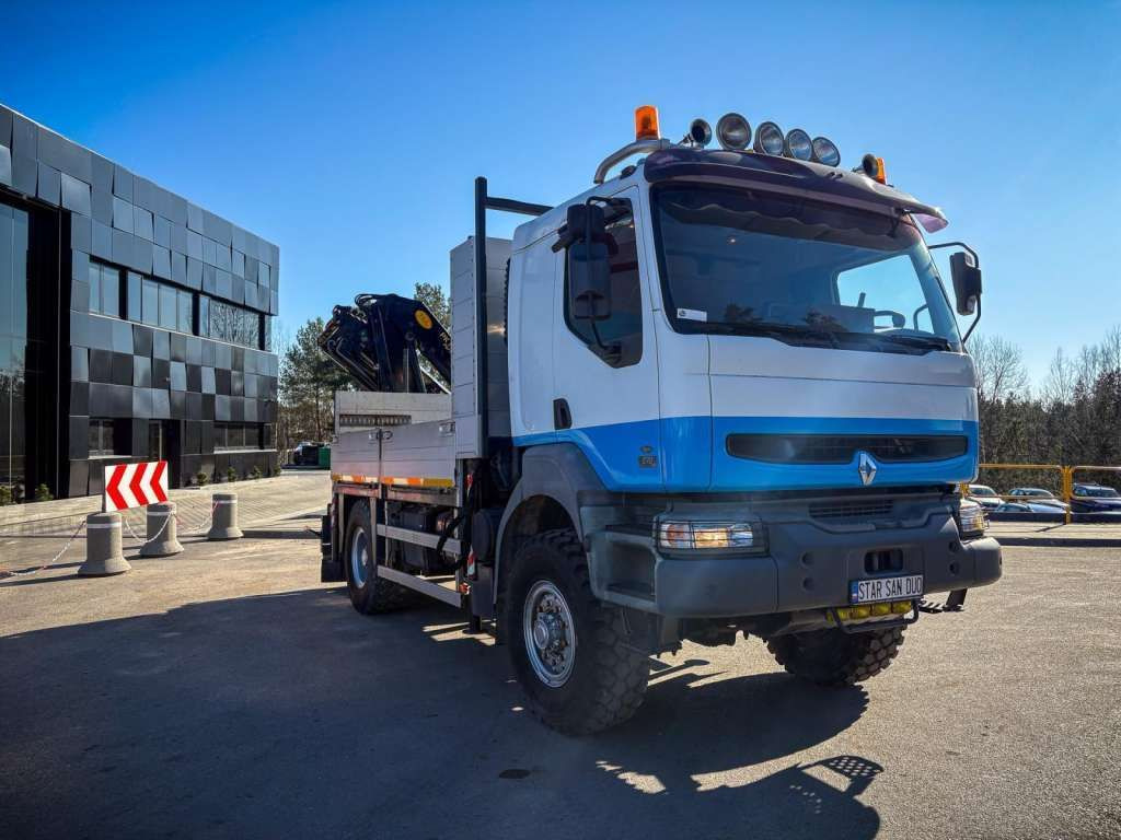 Renault KERAX 270 4x4 PALFINGER PK 16502 CRANE WINCH - Darus autó, Platós teherautó: 2 kép. Renault KERAX 270 4x4 PALFINGER PK 16502 CRANE WINCH - Darus autó, Platós teherautó: 2 kép.