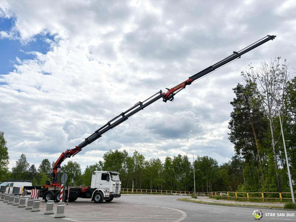 Scania R143 HL 6x2 PALFINGER PK44002 Crane - Darus autó: 2 kép. Scania R143 HL 6x2 PALFINGER PK44002 Crane - Darus autó: 2 kép.