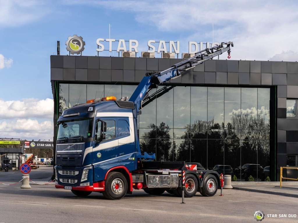 Volvo FH 500 6x2 HMF 3220-K5 HDS Crane Euro 6 - Darus autó, Nyergesvontató: 4 kép. Volvo FH 500 6x2 HMF 3220-K5 HDS Crane Euro 6 - Darus autó, Nyergesvontató: 4 kép.