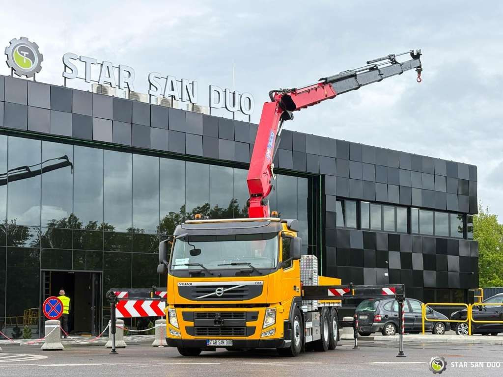 Volvo FM 460 6x4x4 HMF 3220 Crane HDS - Darus autó: 1 kép. Volvo FM 460 6x4x4 HMF 3220 Crane HDS - Darus autó: 1 kép.