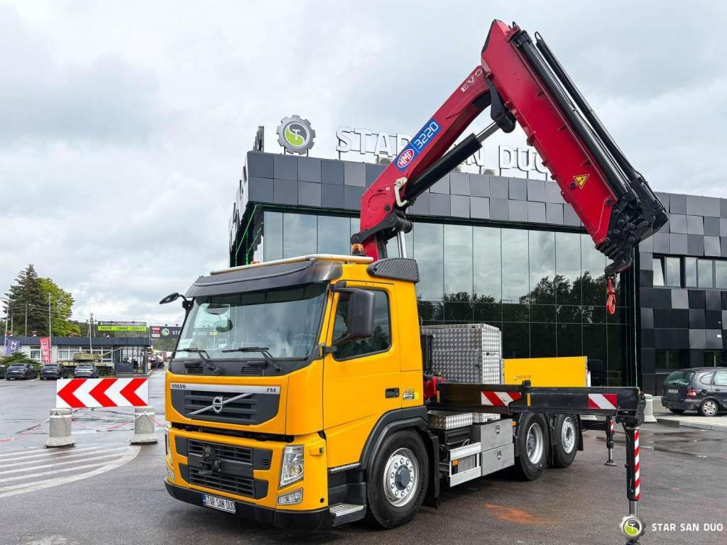 Volvo FM 460 6x4x4 HMF 3220 Crane HDS - Darus autó: 5 kép. Volvo FM 460 6x4x4 HMF 3220 Crane HDS - Darus autó: 5 kép.