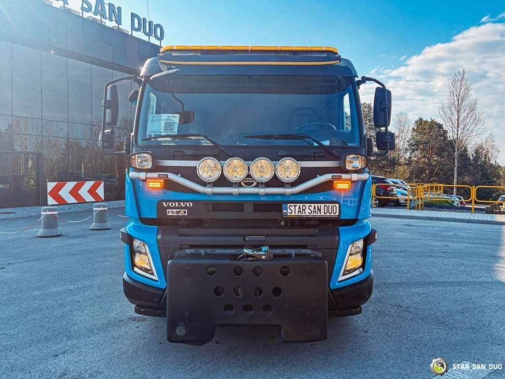 Volvo FMX 410 6x2 PALFINGER PK 18002 659 Working Hour - Billenőplatós teherautó: 3 kép. Volvo FMX 410 6x2 PALFINGER PK 18002 659 Working Hour - Billenőplatós teherautó: 3 kép.
