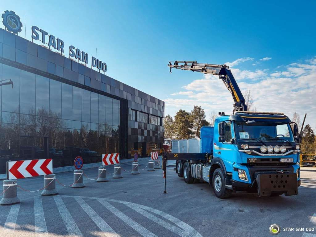 Volvo FMX 410 6x2 PALFINGER PK 18002 Crane 340 Hours - Darus autó: 5 kép. Volvo FMX 410 6x2 PALFINGER PK 18002 Crane 340 Hours - Darus autó: 5 kép.