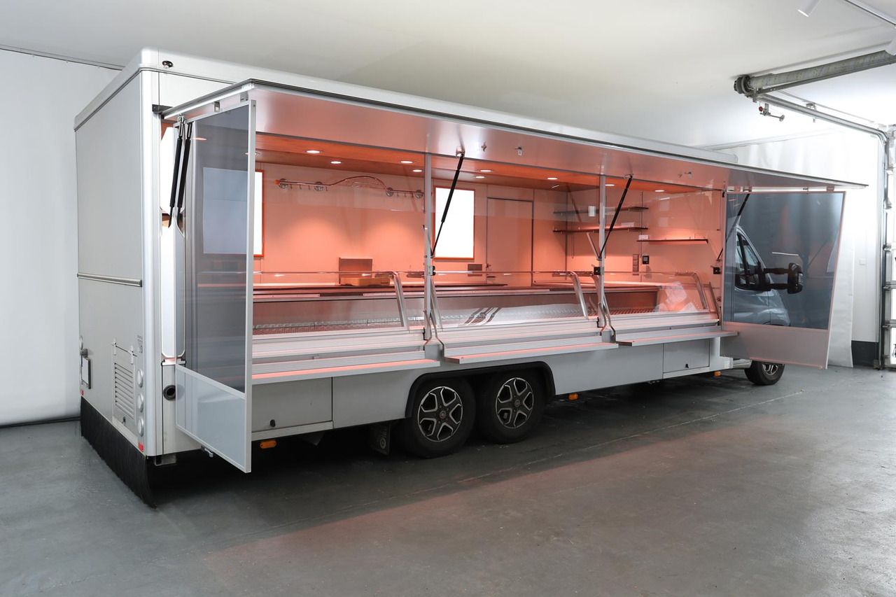 Wochenmarktmobil BORCO HÖHNS - Büféautó: 4 kép. Wochenmarktmobil BORCO HÖHNS - Büféautó: 4 kép.