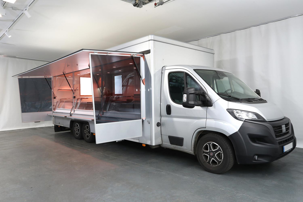 Wochenmarktmobil BORCO HÖHNS - Büféautó: 5 kép. Wochenmarktmobil BORCO HÖHNS - Büféautó: 5 kép.