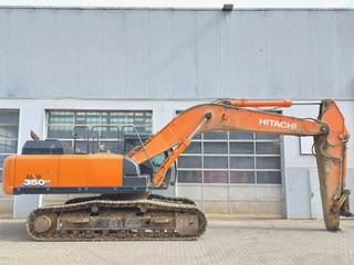 HITACHI ZX350LCN - 6 - Lánctalpas kotró: 4 kép. HITACHI ZX350LCN - 6 - Lánctalpas kotró: 4 kép.