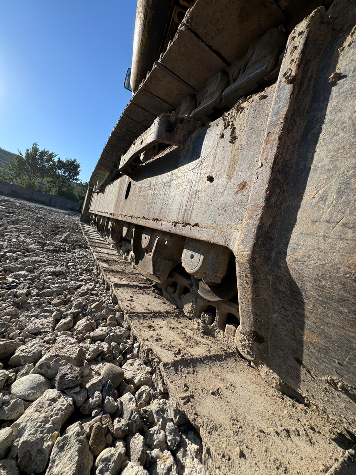 KOMATSU PC360 LC 10 - Lánctalpas kotró: 5 kép. KOMATSU PC360 LC 10 - Lánctalpas kotró: 5 kép.