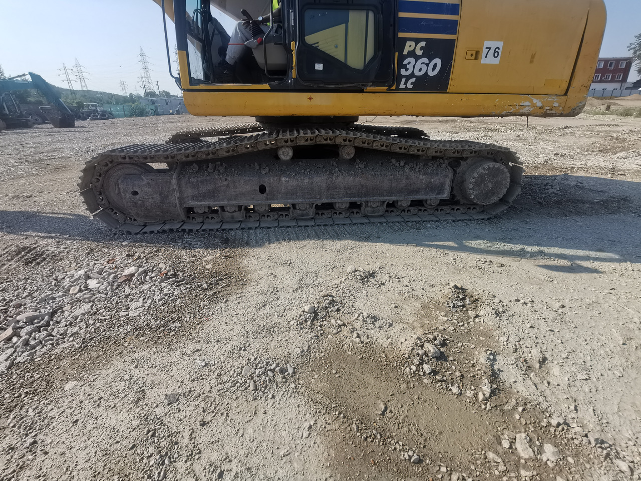 KOMATSU PC360 LC -10 - Kotrógép: 1 kép. KOMATSU PC360 LC -10 - Kotrógép: 1 kép.