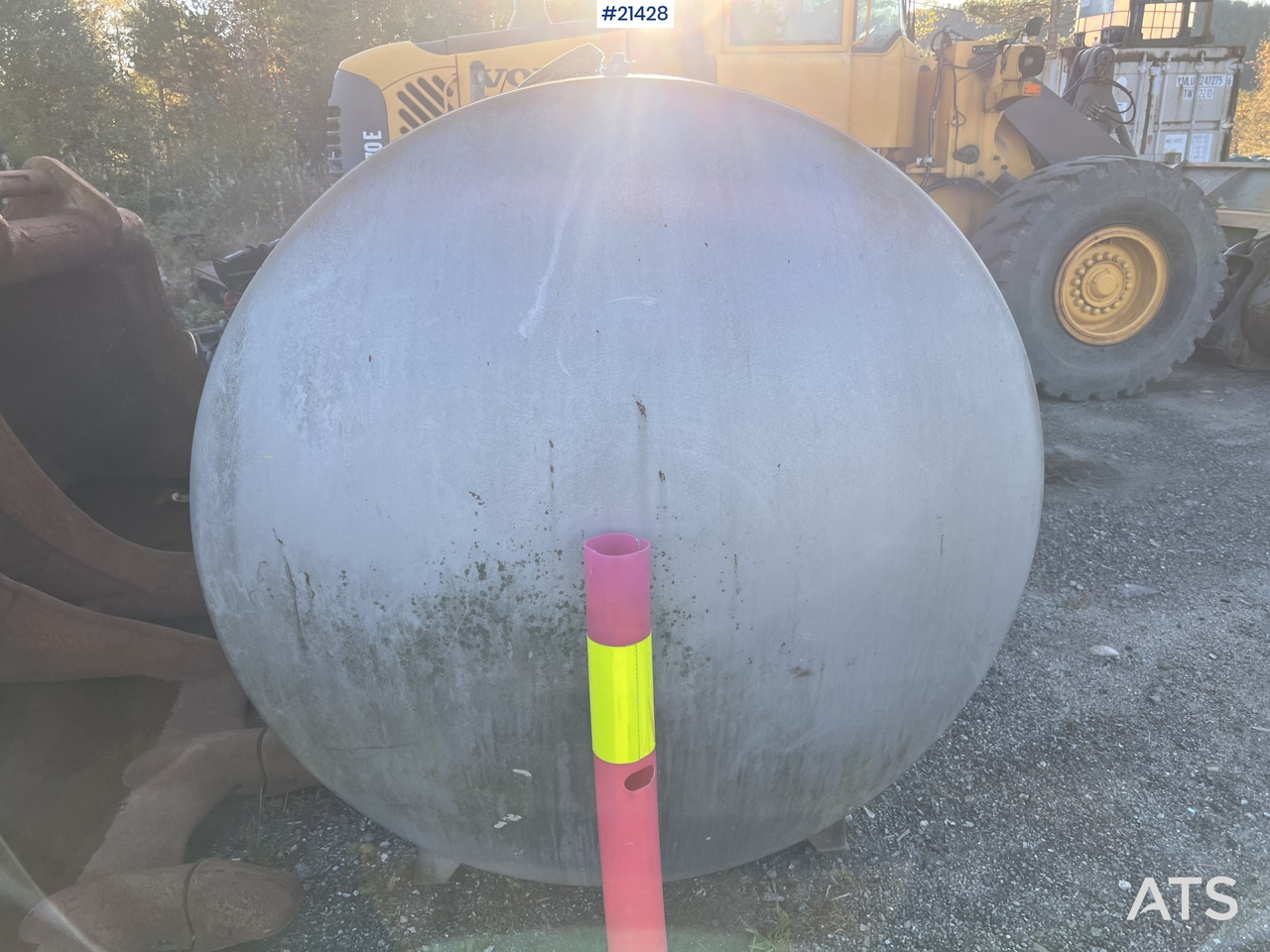 6000 liter diesel tank m/ pumpe og teller - Tároló tartály: 5 kép. 6000 liter diesel tank m/ pumpe og teller - Tároló tartály: 5 kép.