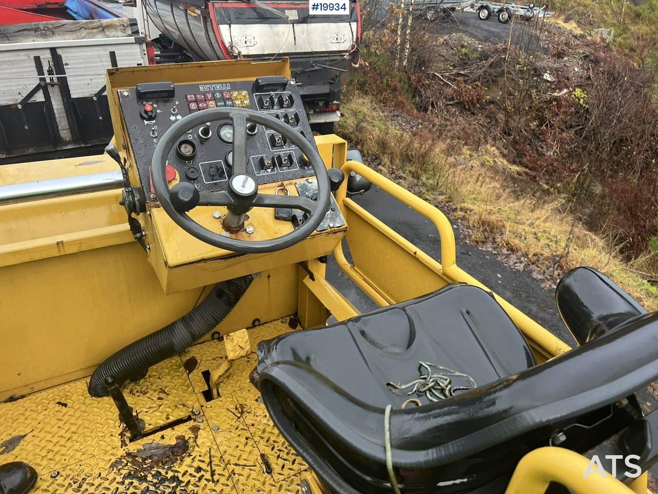 Bitelli BB632 - Aszfaltozó gép: 5 kép. Bitelli BB632 - Aszfaltozó gép: 5 kép.