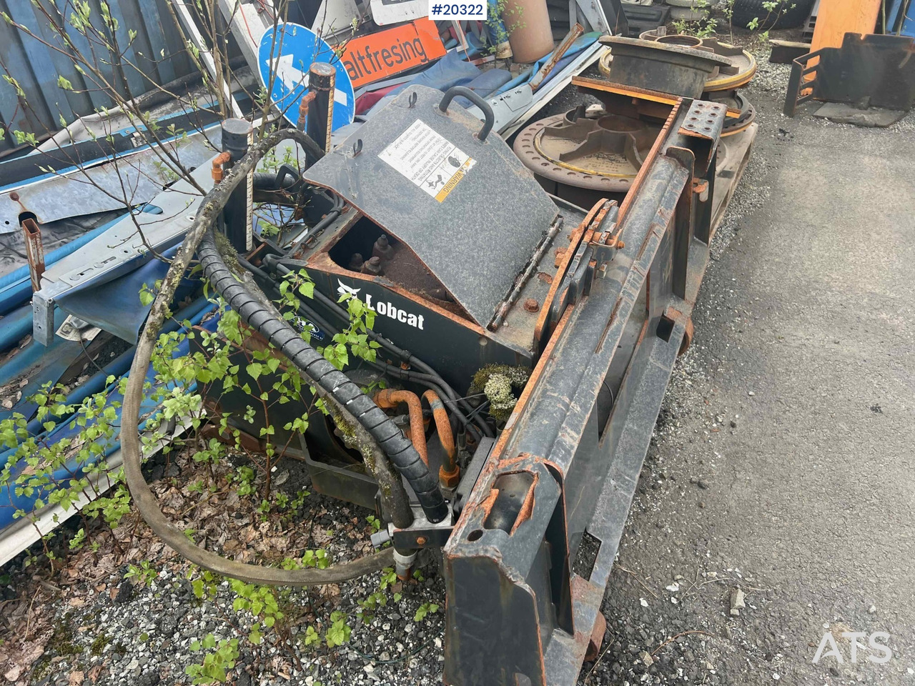 Bobcat Asfaltfreser - Aszfaltozó gép: 4 kép. Bobcat Asfaltfreser - Aszfaltozó gép: 4 kép.