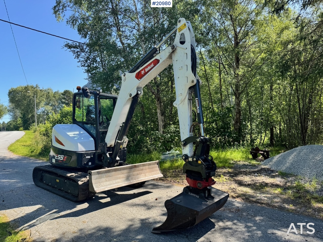 Bobcat E55Z Minigraver m/ Rototilt og 2 skuffer. 230 timer! - Minikotró: 4 kép. Bobcat E55Z Minigraver m/ Rototilt og 2 skuffer. 230 timer! - Minikotró: 4 kép.