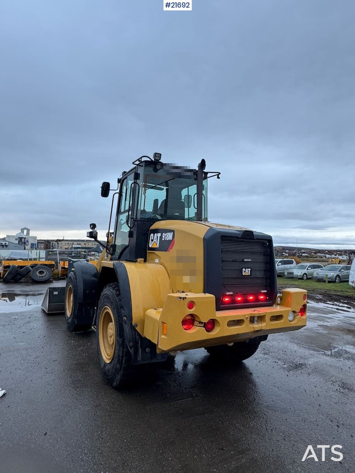 CAT 918M hjullaster m/ planering skuffe, klappvinge skuffe og snøfres. SE VIDEO - Gumikerekes homlokrakodó: 4 kép. CAT 918M hjullaster m/ planering skuffe, klappvinge skuffe og snøfres. SE VIDEO - Gumikerekes homlokrakodó: 4 kép.