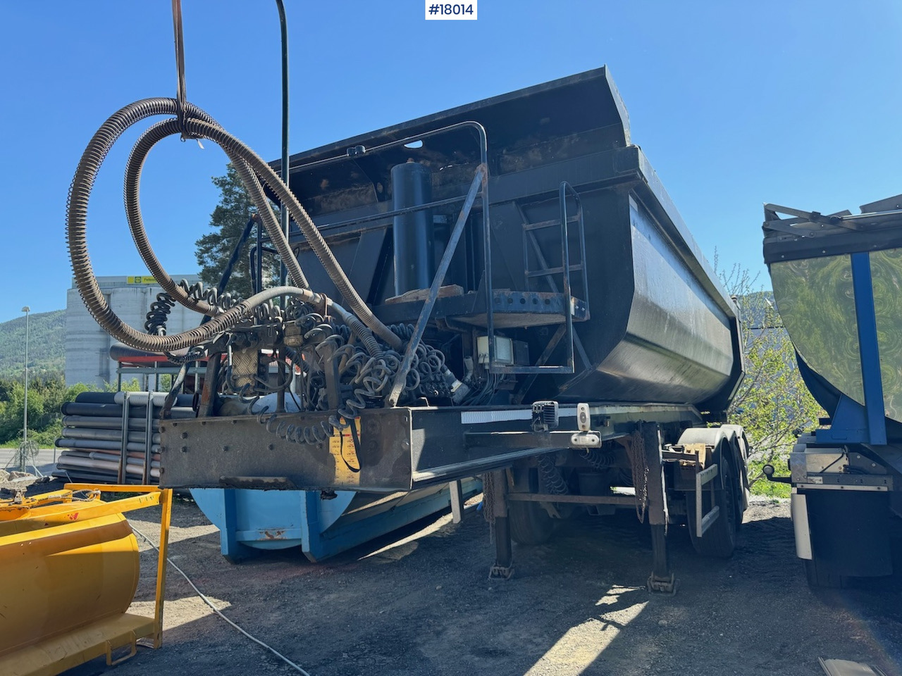 Carnehl Tippsemi - Félpótkocsi billenőplatós: 2 kép. Carnehl Tippsemi - Félpótkocsi billenőplatós: 2 kép.