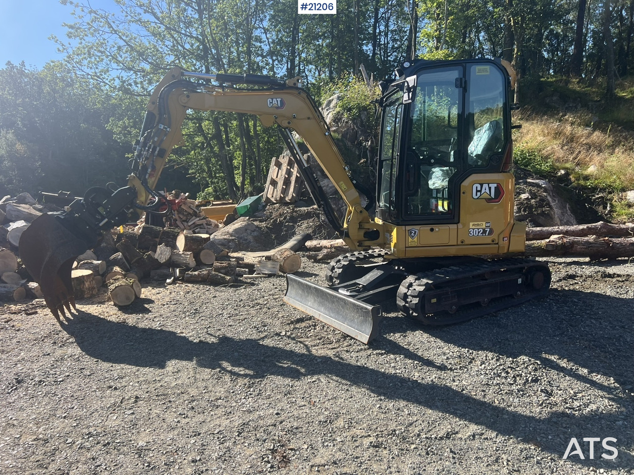Caterpillar 302.7 CR - Minikotró: 5 kép. Caterpillar 302.7 CR - Minikotró: 5 kép.