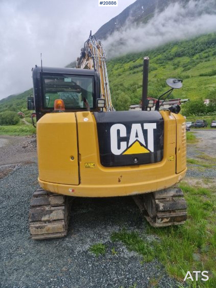 Caterpillar 307 - Lánctalpas kotró: 2 kép. Caterpillar 307 - Lánctalpas kotró: 2 kép.
