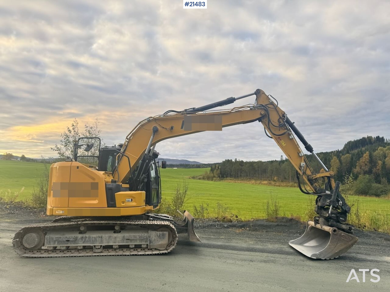 Caterpillar 315 - Lánctalpas kotró: 1 kép. Caterpillar 315 - Lánctalpas kotró: 1 kép.