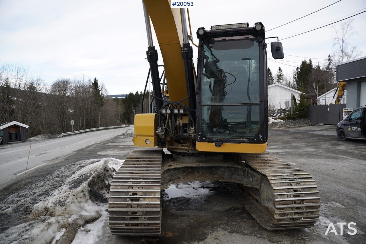 Caterpillar 317GC - Kotrógép: 5 kép. Caterpillar 317GC - Kotrógép: 5 kép.