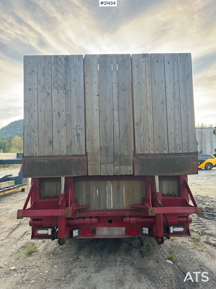 Caterpillar AP 300 - Útburkológép: 4 kép. Caterpillar AP 300 - Útburkológép: 4 kép.