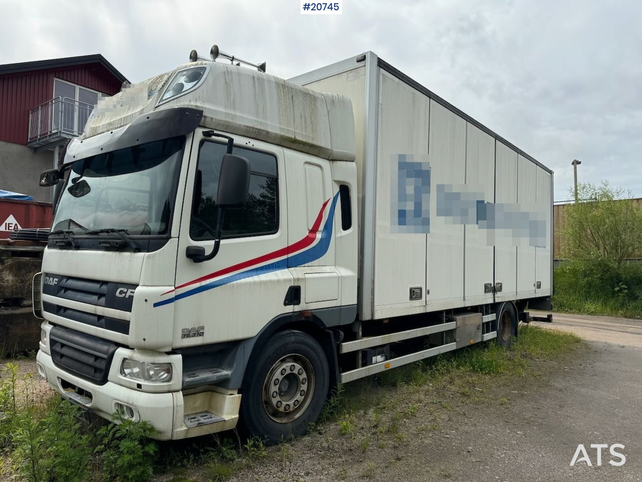 DAF CF75.310 - Dobozos felépítményű teherautó: 1 kép. DAF CF75.310 - Dobozos felépítményű teherautó: 1 kép.