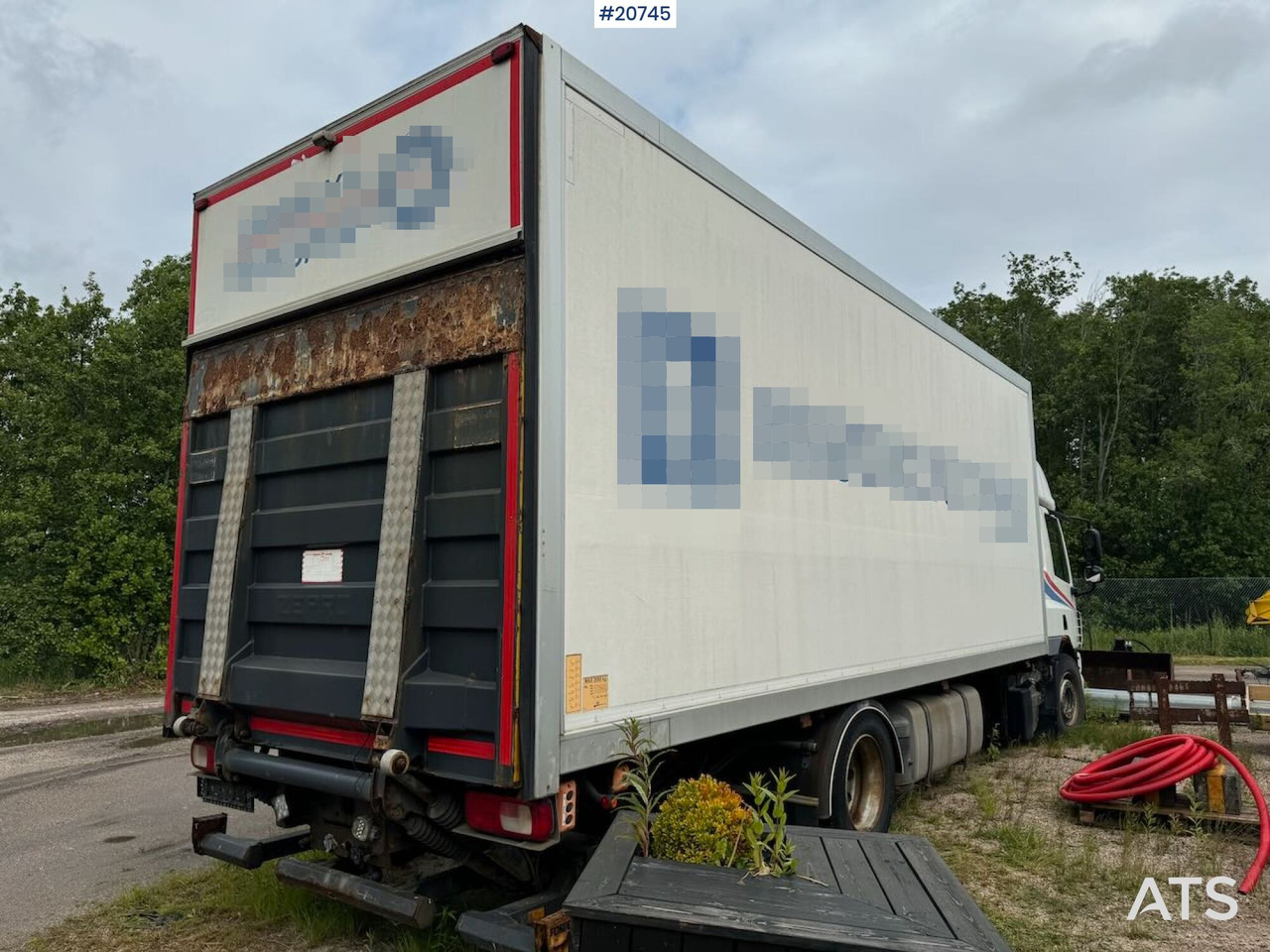 DAF CF75.310 - Dobozos felépítményű teherautó: 5 kép. DAF CF75.310 - Dobozos felépítményű teherautó: 5 kép.
