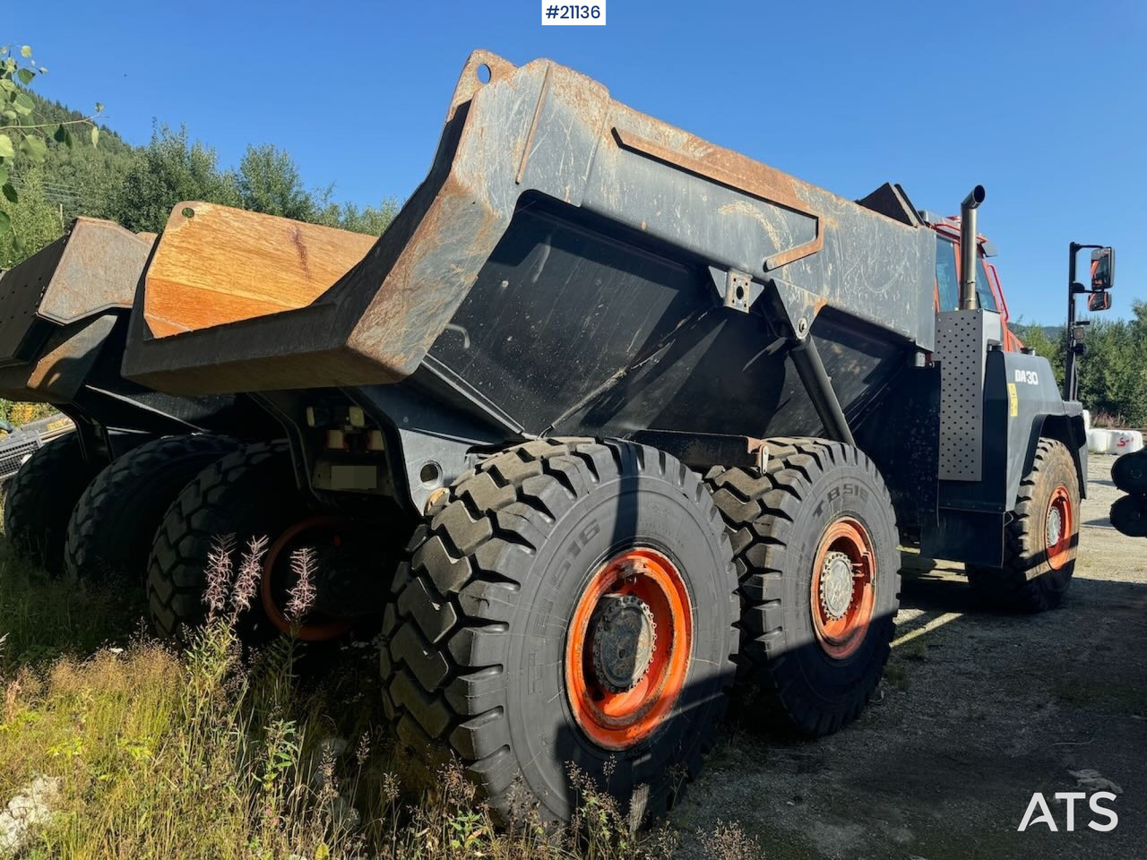 Doosan DA 30 - Csuklós dömper: 5 kép. Doosan DA 30 - Csuklós dömper: 5 kép.