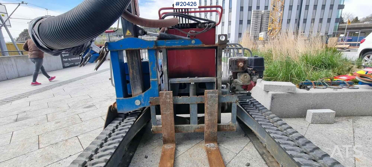 Hinowa TP2000 - Építőipari gépek: 4 kép. Hinowa TP2000 - Építőipari gépek: 4 kép.