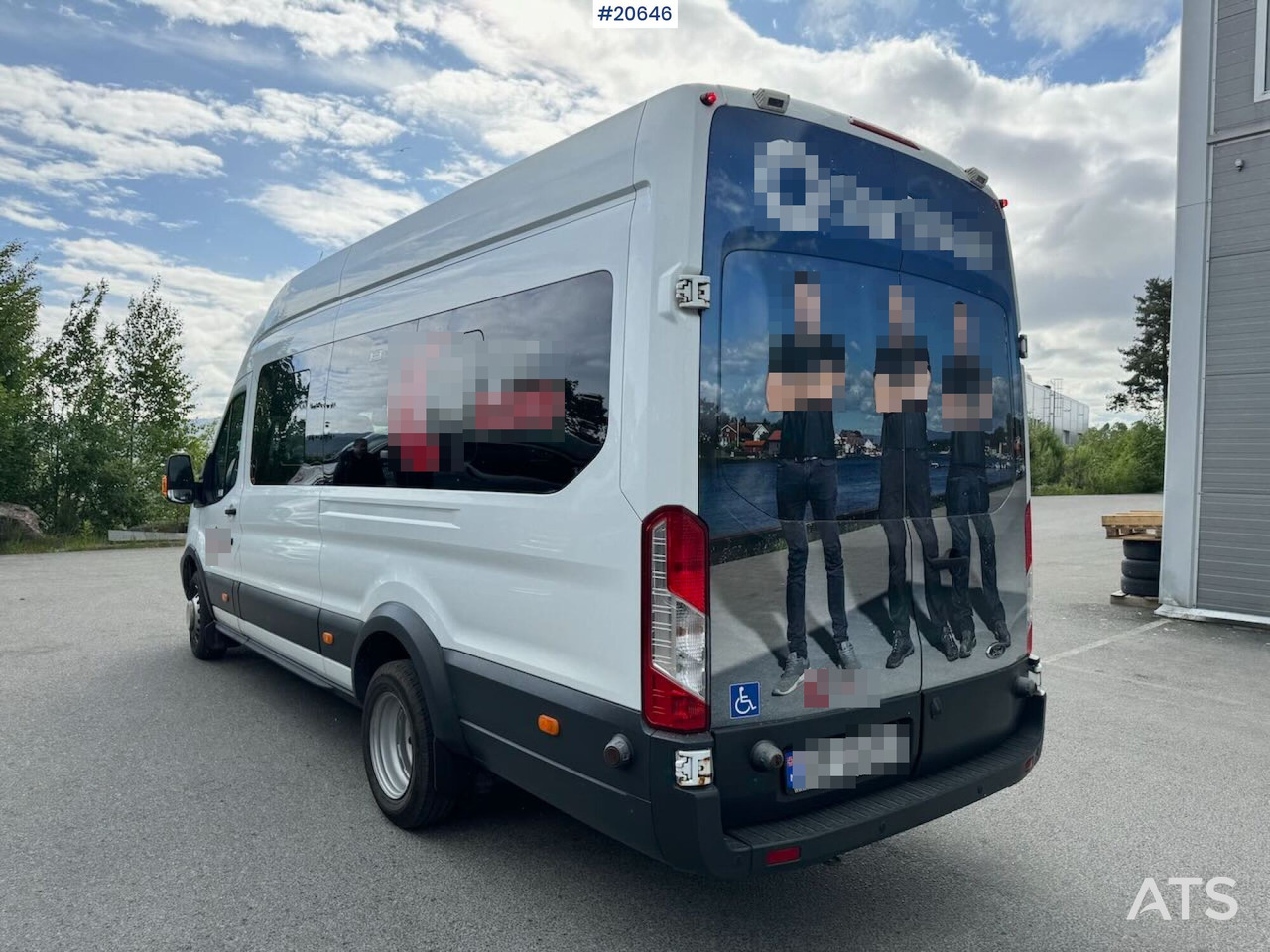 Ford Transit 17 seter minibuss - Minibusz, Kisbusz: 5 kép. Ford Transit 17 seter minibuss - Minibusz, Kisbusz: 5 kép.