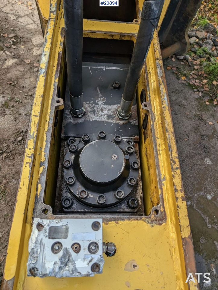 Giant GT200 - Hidraulikus törőfej - Építőipari gépek: 3 kép. Giant GT200 - Hidraulikus törőfej - Építőipari gépek: 3 kép.