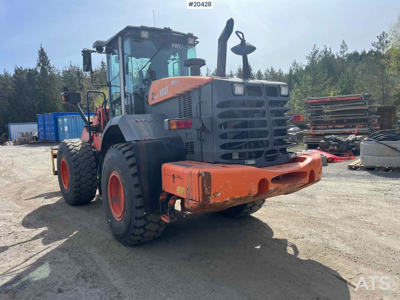 Hitachi ZW 180 - Gumikerekes homlokrakodó: 2 kép. Hitachi ZW 180 - Gumikerekes homlokrakodó: 2 kép.