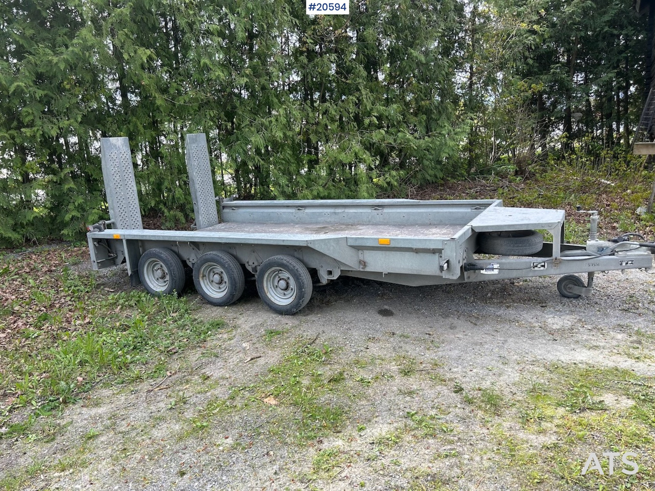 Ifor Williams Maskinhenger - Pótkocsi mélybölcsős: 2 kép. Ifor Williams Maskinhenger - Pótkocsi mélybölcsős: 2 kép.