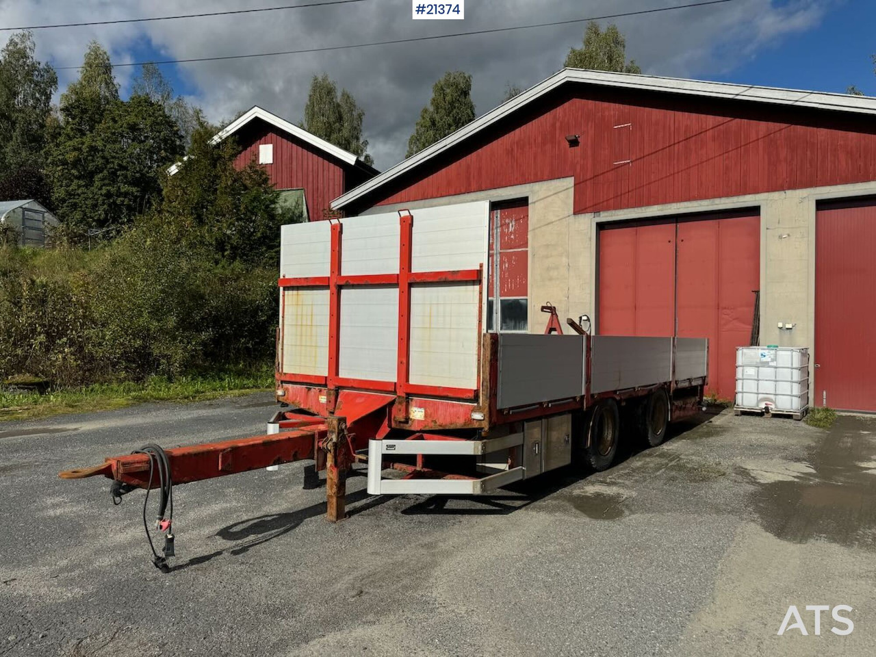 Istrail 2 akslet plankjerre - Platós pótkocsi: 1 kép. Istrail 2 akslet plankjerre - Platós pótkocsi: 1 kép.