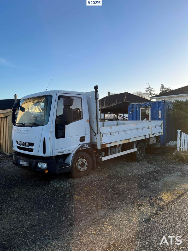 Iveco EUROCARGO - Platós teherautó: 1 kép. Iveco EUROCARGO - Platós teherautó: 1 kép.