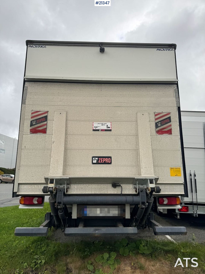 Iveco Eurocargo 75-210 - Dobozos felépítményű teherautó: 4 kép. Iveco Eurocargo 75-210 - Dobozos felépítményű teherautó: 4 kép.