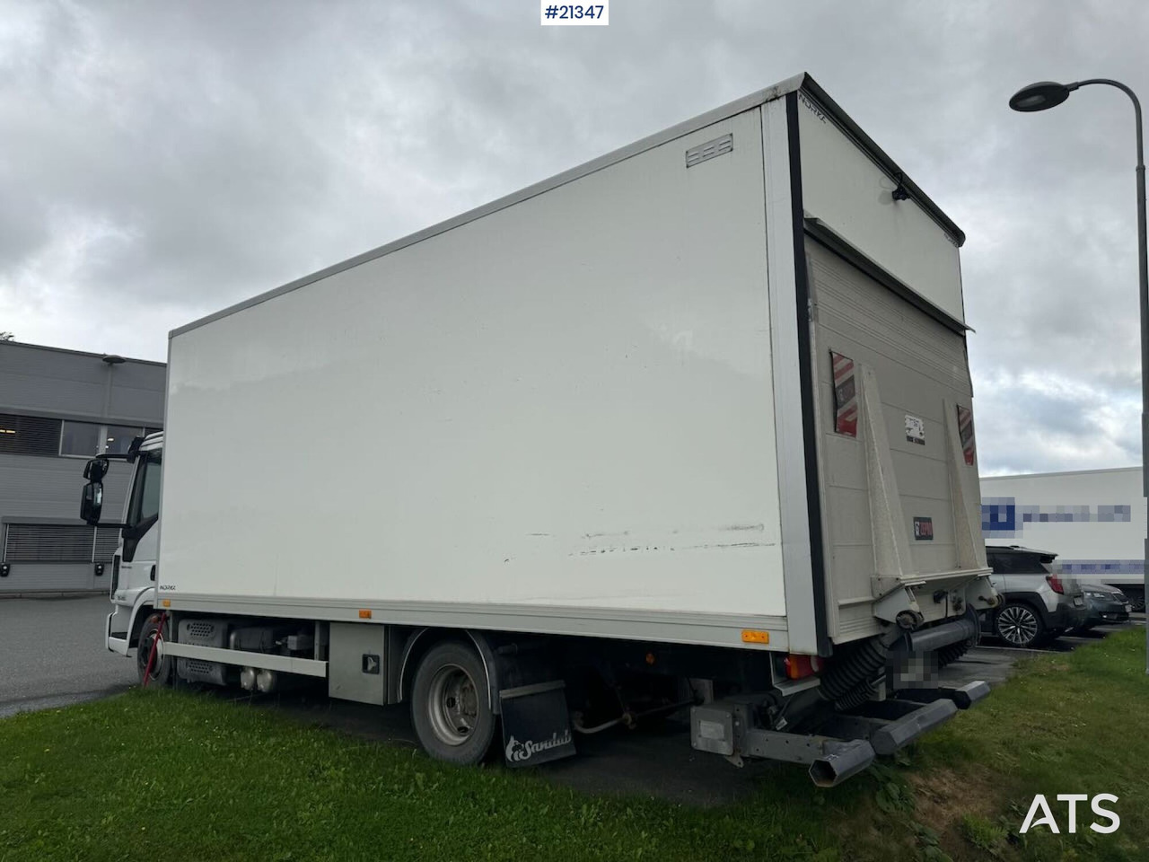 Iveco Eurocargo 75-210 - Dobozos felépítményű teherautó: 3 kép. Iveco Eurocargo 75-210 - Dobozos felépítményű teherautó: 3 kép.