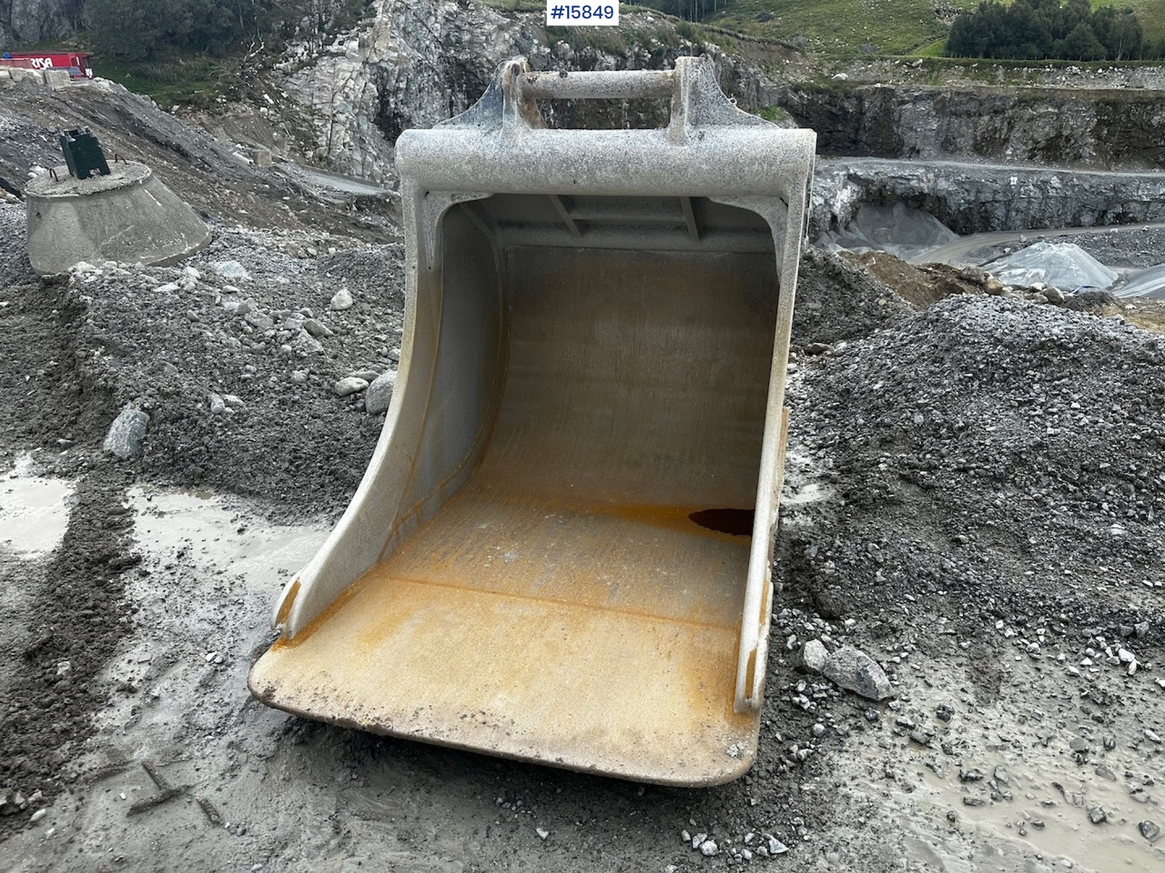 Klepp Mek Graveskuffe m/ S70 feste - Kotró kanál - Építőipari gépek: 1 kép. Klepp Mek Graveskuffe m/ S70 feste - Kotró kanál - Építőipari gépek: 1 kép.