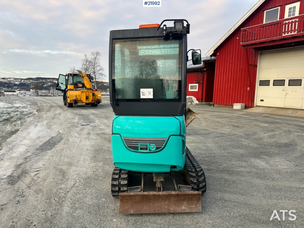 Kobelco 2016 Kobelco SK18 Minigraver m/ Powertilt, 3 skuffer,ripper, klype og Henger. - Minikotró: 4 kép. Kobelco 2016 Kobelco SK18 Minigraver m/ Powertilt, 3 skuffer,ripper, klype og Henger. - Minikotró: 4 kép.