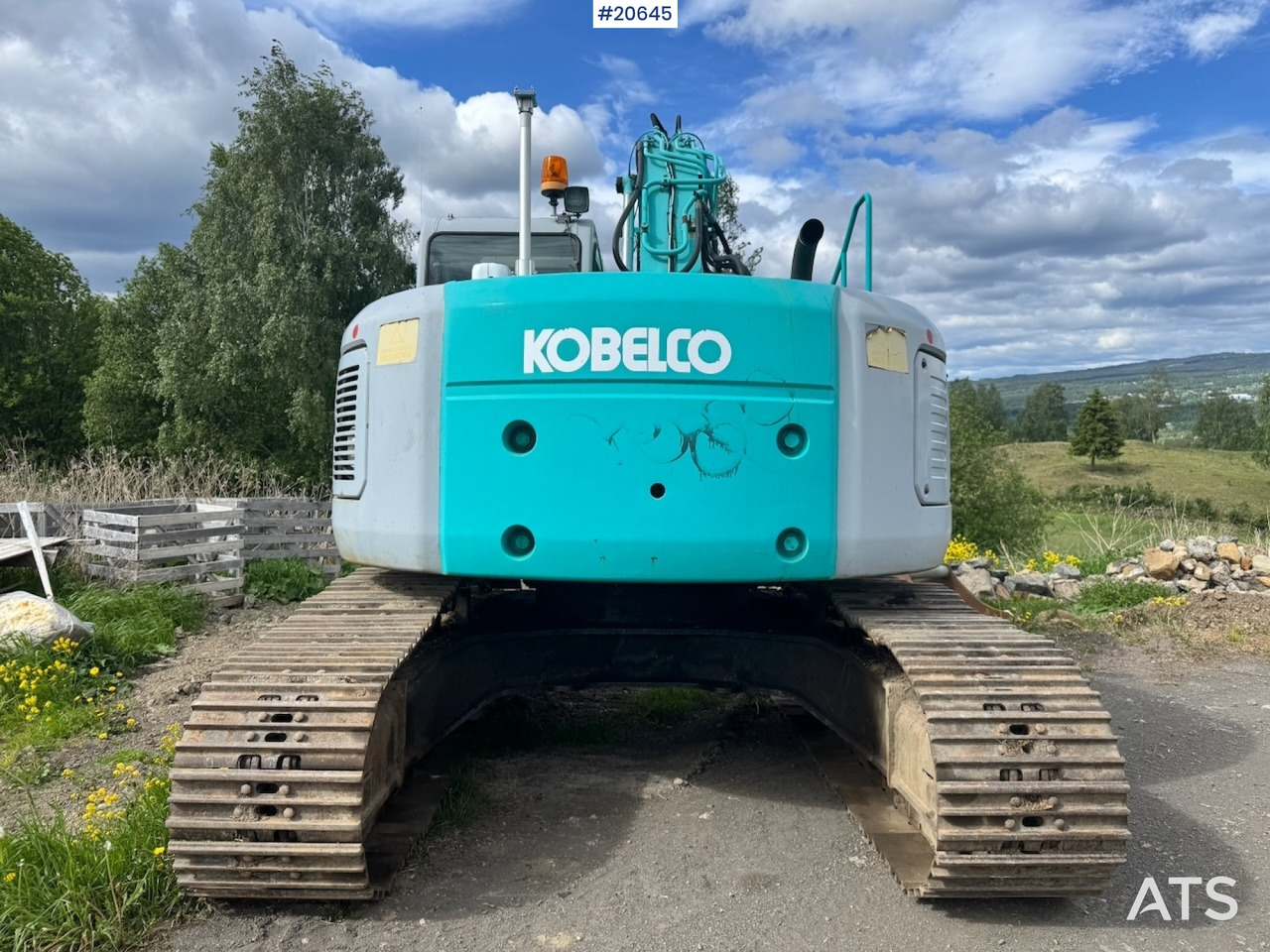 Kobelco SK235SR - Kotrógép: 4 kép. Kobelco SK235SR - Kotrógép: 4 kép.