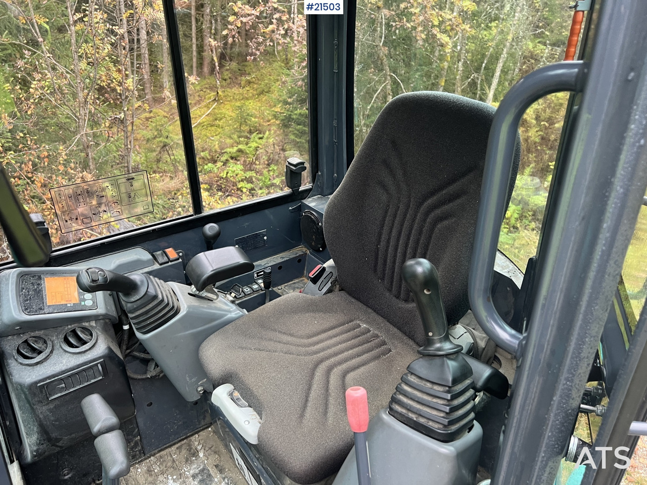 Minikotró Kobelco Sk25SR-6E Gravemaskin m/ pusseskuffe,graveskuffe og tilt: 26 kép.