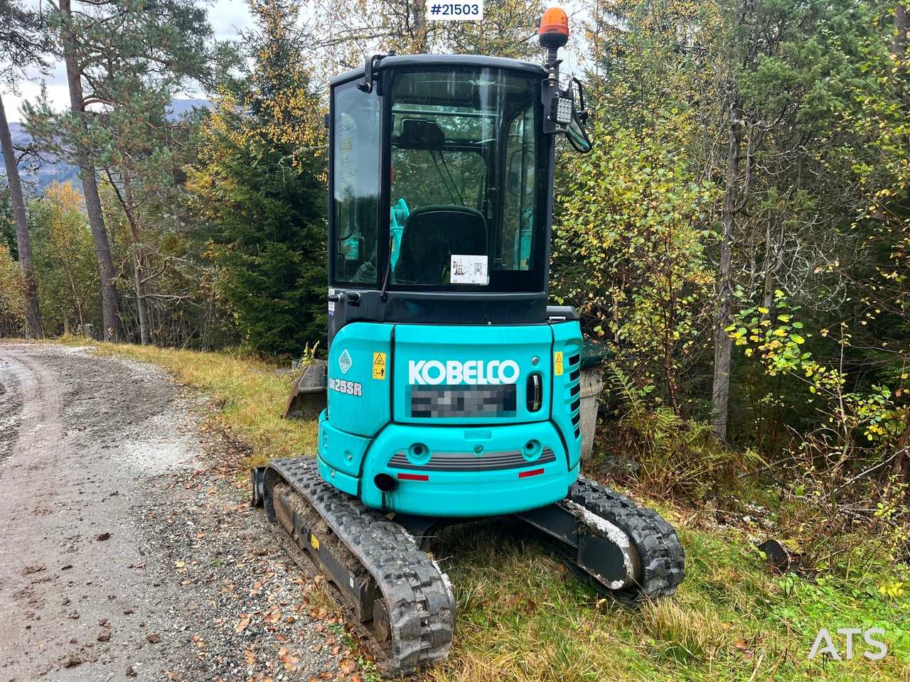 Minikotró Kobelco Sk25SR-6E Gravemaskin m/ pusseskuffe,graveskuffe og tilt: 11 kép.