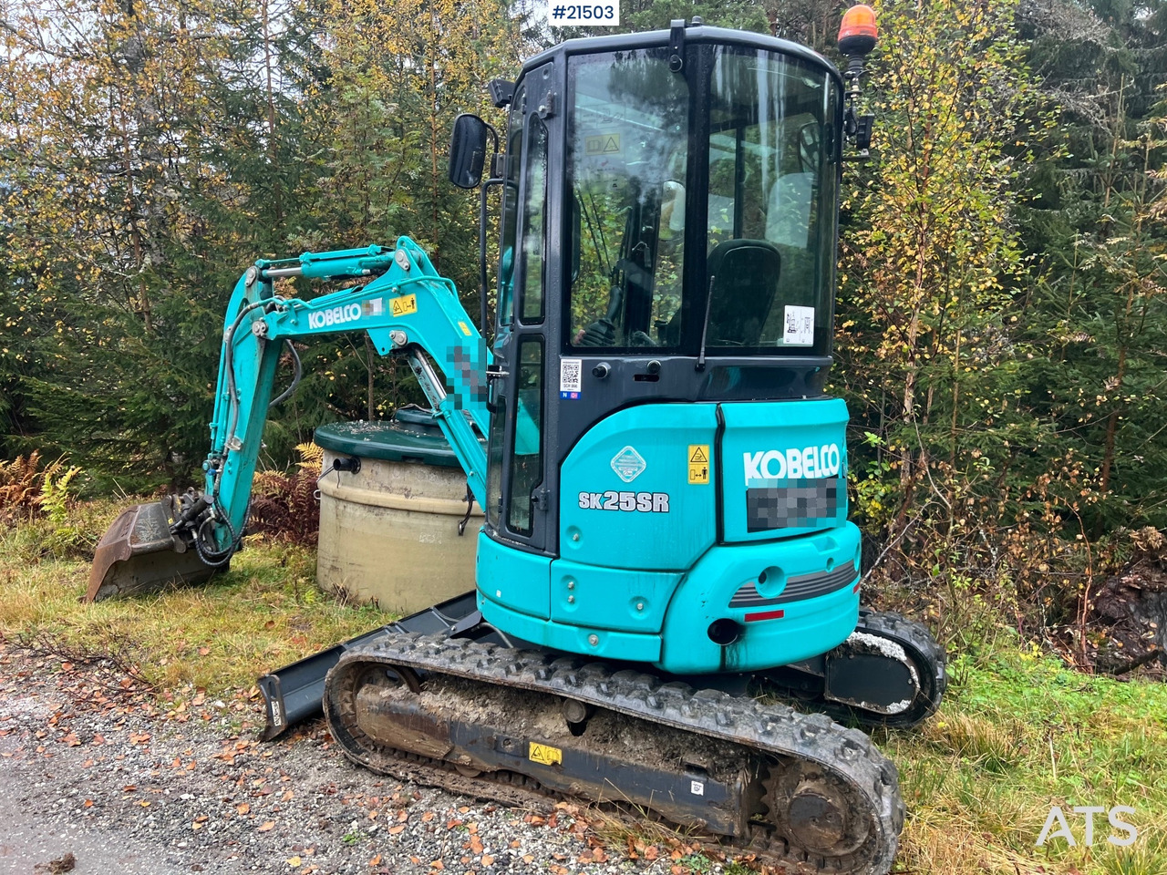Minikotró Kobelco Sk25SR-6E Gravemaskin m/ pusseskuffe,graveskuffe og tilt: 8 kép.