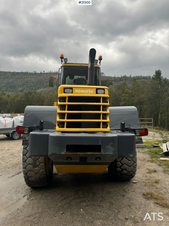 Komatsu WA320-3H - Gumikerekes homlokrakodó: 5 kép. Komatsu WA320-3H - Gumikerekes homlokrakodó: 5 kép.