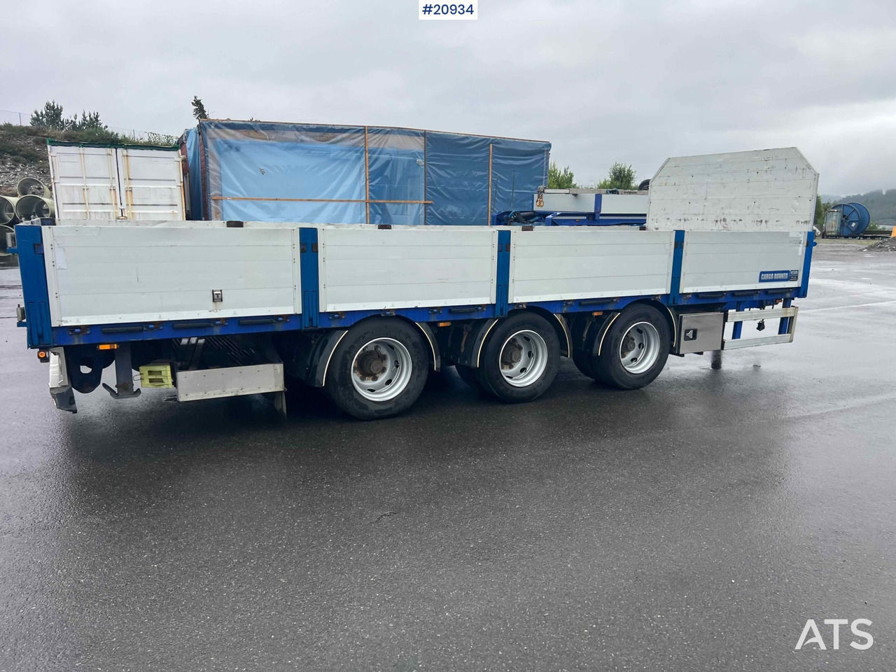 Konar 3 akslet plankjerre lízing Konar 3 akslet plankjerre: 26 kép.