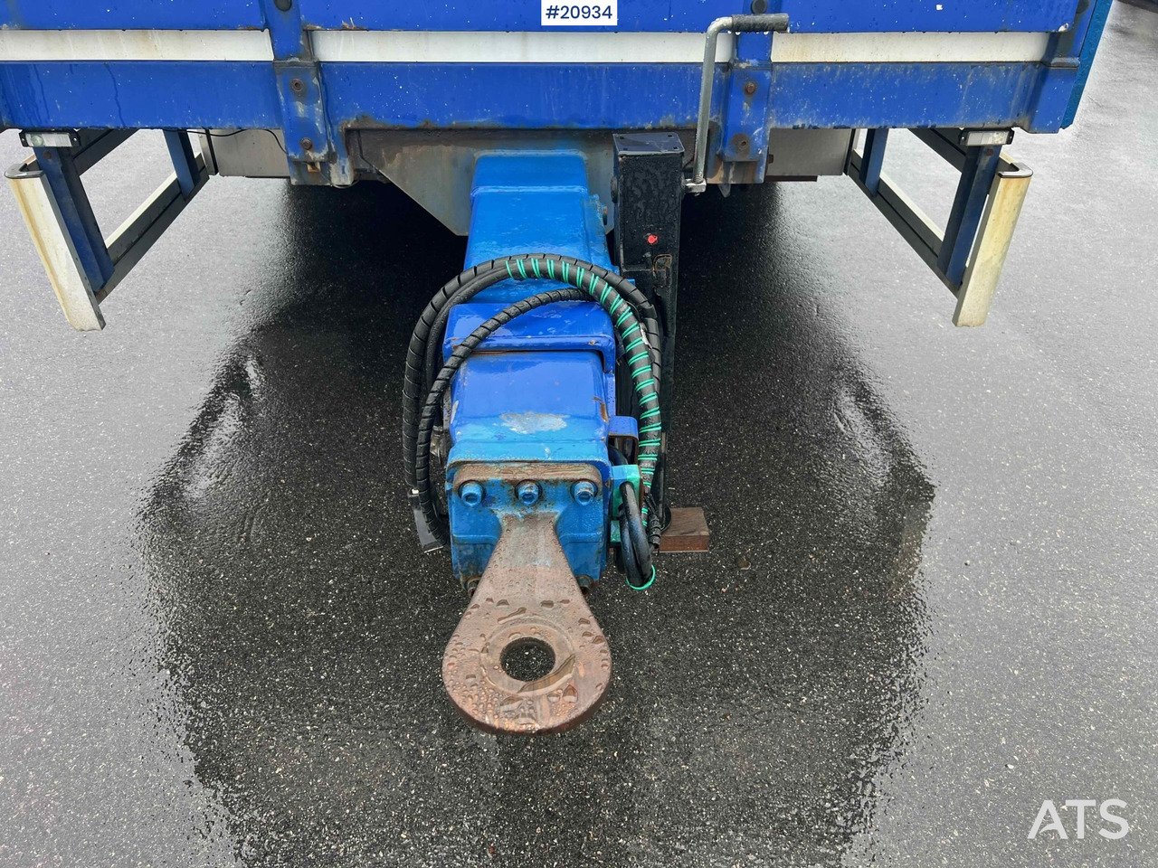 Konar 3 akslet plankjerre lízing Konar 3 akslet plankjerre: 44 kép.
