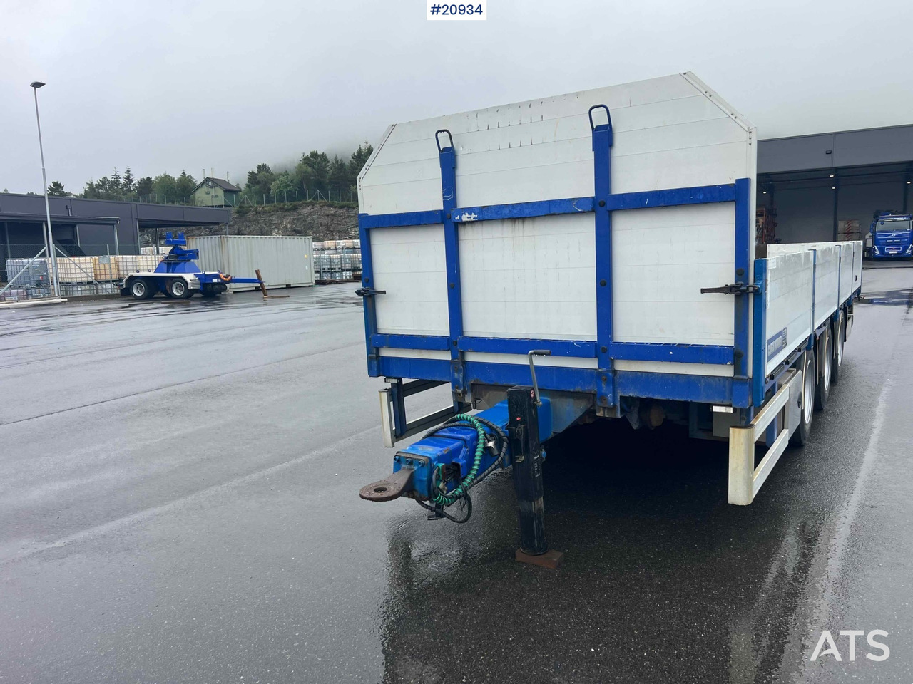 Konar 3 akslet plankjerre lízing Konar 3 akslet plankjerre: 13 kép.