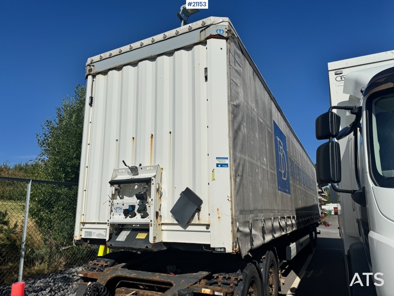 Krone Krone Citysemi - Ponyvás pótkocsi: 1 kép. Krone Krone Citysemi - Ponyvás pótkocsi: 1 kép.