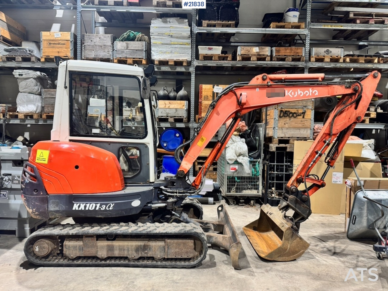 Kubota KX101-3 Minigraver m/ Skuffe og Klype. - Minikotró: 1 kép. Kubota KX101-3 Minigraver m/ Skuffe og Klype. - Minikotró: 1 kép.