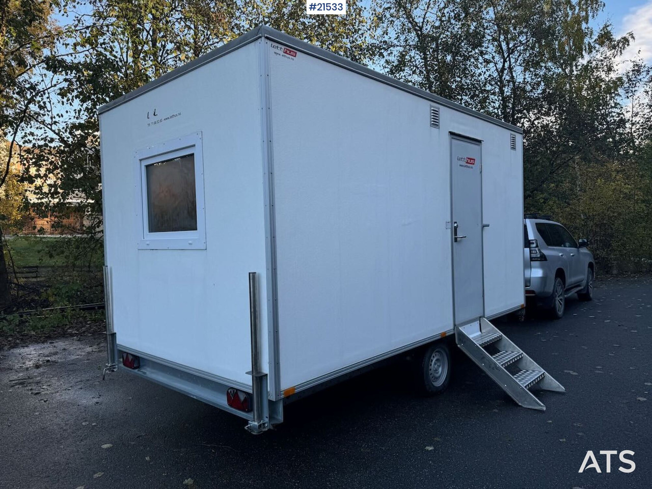Letthus brakke - Konténerház, Pótkocsi: 3 kép. Letthus brakke - Konténerház, Pótkocsi: 3 kép.
