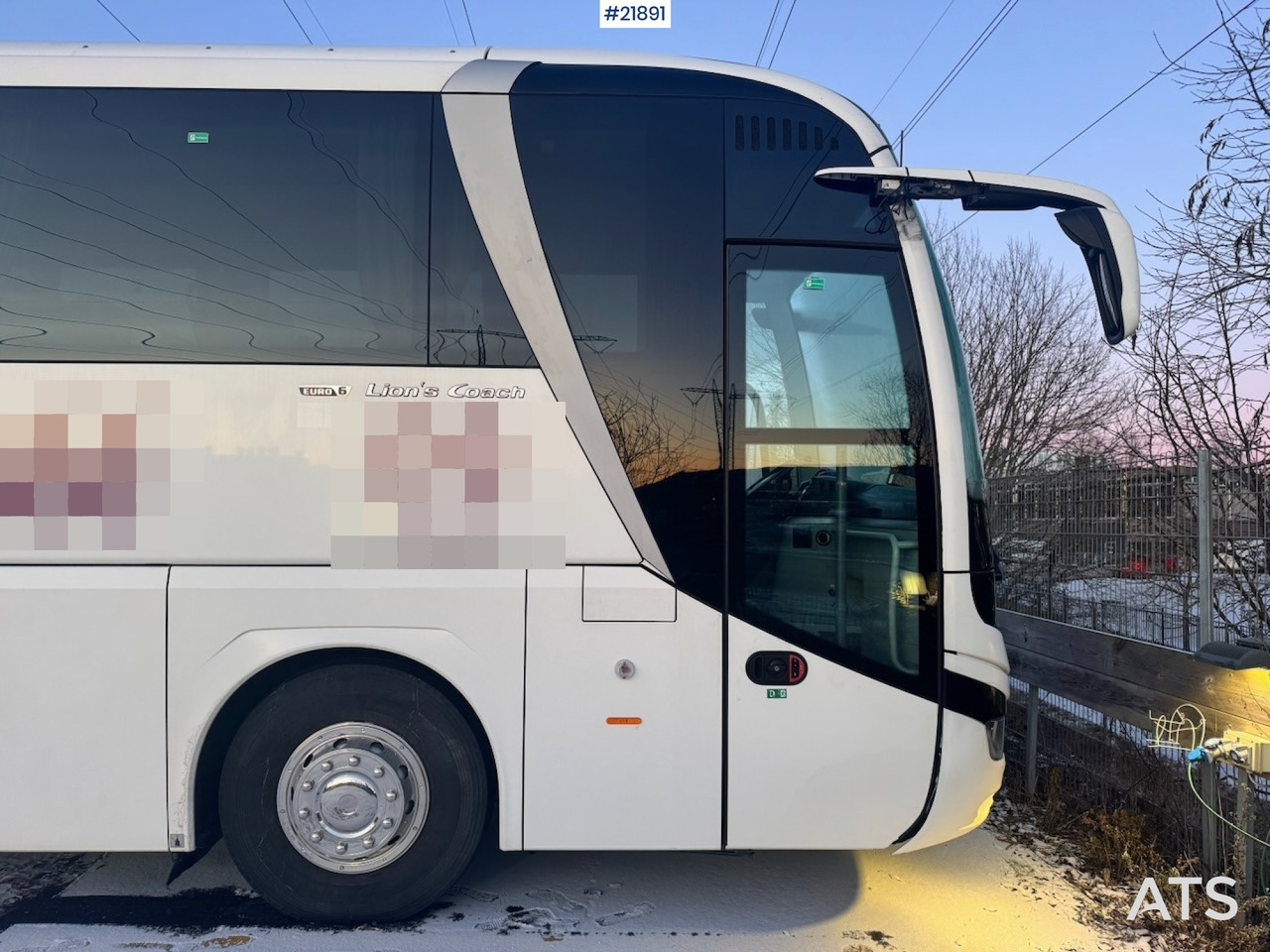 MAN 2018 MAN Lion`s Coach Turbuss. 55 seter! - Távolsági busz: 3 kép. MAN 2018 MAN Lion`s Coach Turbuss. 55 seter! - Távolsági busz: 3 kép.